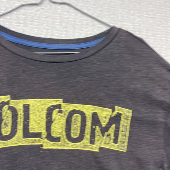 Y2K Volcom Stone Big Distressed Logo Skater Tee Adult Size L Modern Fit Read - Picture 12 of 16